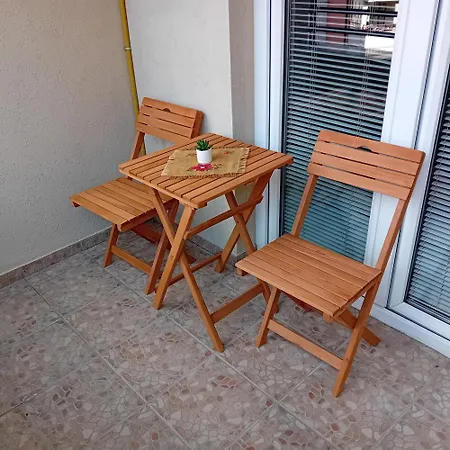 Lena Apartman * Paracin