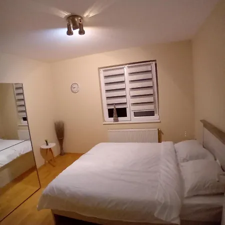 Lena Apartman * Paracin